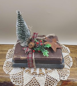 Vintage Christmas Book Stack Decor. Small Set of Amazing Old Books (lady of the Lake) Rusty Star Bottle Brush Tree, Ribbon Jute Accents - Etsy