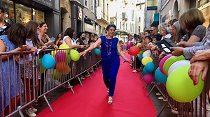 NÎMES Le tapis rouge déroulé au pied du théâtre Lafont pour un défilé de mode