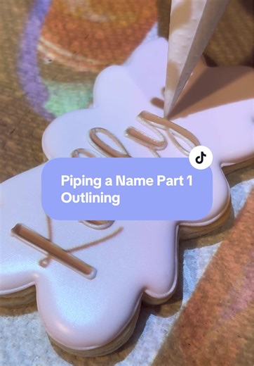 Piping a Name with Royal Icing: Part 1