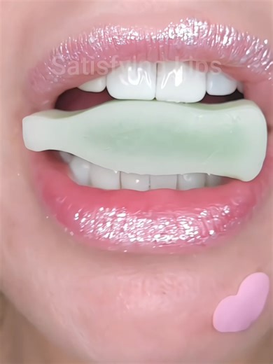 ASMR Satisfying Eating Wax Honey Bottle #asmr #oddlysatisfying #satisfyinglips