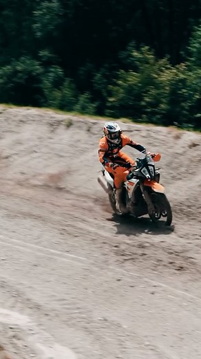 KTM TRACK BATTLE out now on YouTube! Tap the link below to check it out! https://youtu.be/kvKMhvuVMY8 #KTM #ReadyToRace #KTMTrackBattle #Moto #MX #Motocross #Adventure #Enduro #Rally | KTM AUSTRALIA