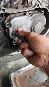 5.9K views · 1.2K reactions | Oli gardan motor tercampur Air #Tipsandtricks #Tutorial #motorcycle #motorbike #Tips | Ade Aripin | Facebook