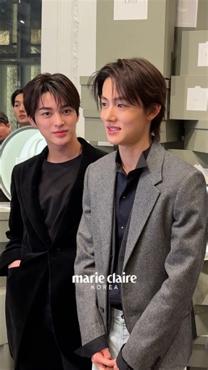 marie claire korea 마리끌레르 on Instagram: "#마리가간다 마리가 디올 성수에서 만난 이들은?👀 조나단 앤더슨(@jonathan.anderson)의 첫 디올(@dior) 컬렉션을 선보이는 현장에서 포착한 코르티스(@cortis), 세븐틴 민규(@min9yu_k), 김연아(@yunakim), 한소희(@xeesoxee), 남주혁(@skawngur), 김민주(@minn.__.ju), 노정의(@jeongeuiyam)를 영상에서 만나보세요! 🫶🏻 Digital Editor 황준호 - Dior 2026 S/S Collection by Jonathan Anderson. - #디올 #Dior"