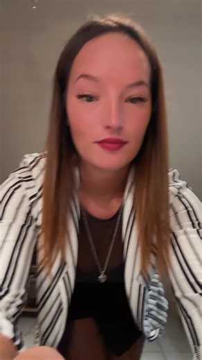 Experience Joyful Dance Moments in Cologne