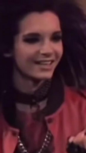 Bill Kaulitz muestra su nuevo tatuaje