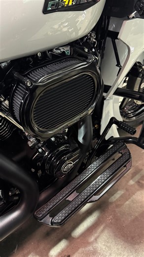 2025 Road Glide transformation with new @arlennessmotorcycles accessories. #absolutecustomcycles #harleydavidson #roadglide #arlenness #lakenorman | Absolute Custom Cycles, Inc.