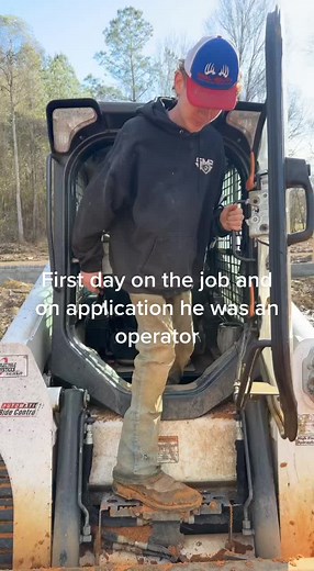 We gone make a hand out of him. #HibleyEnterprises #DirtWork #DirtMafia