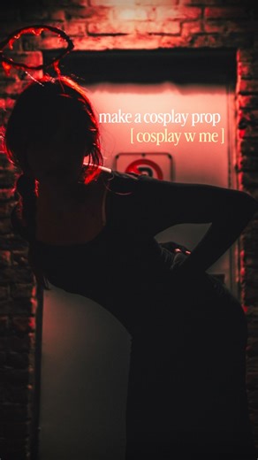 cara funk ✰ on Instagram: "make a cosplay prop in 30 seconds using only 3 materials 👹 reze @linhs_cospace 💜💣 photography by @saadseye this video is part 3 of my “cosplay w me” series where i break down how to get into cosplay for complete beginners :3 follow for more cosplay + makeup tips! [ cosplay w me , cosplay bible , cosplay w me series , cosplay w cara , cosplay w me ] - #makima #makimacosplay #makimachainsawman #chainsawmanmakima #chainsawmancosplay makima cosplay, makima chainsawman, 