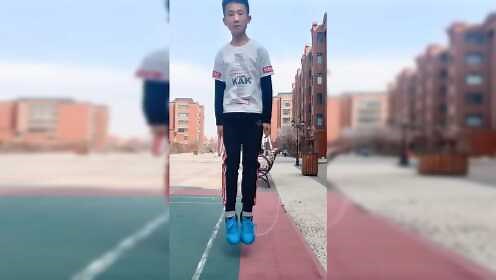 一分钟跳绳200次教程来了，正确的跳绳方法。