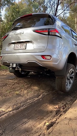 87K views · 222 reactions | Quick demo of the rear diff lock operating in the new Isuzu MU-X. Full review and vid now live: https://www.carexpert.com.au/car-reviews/2022-isuzu-mu-x-review | Paul Maric | Facebook