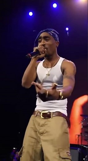 2Pac's lyricism was unmatched🕊🎶 #tupac #2pac #shorts #youtubeshorts #rap #raplegend #tupacshakur