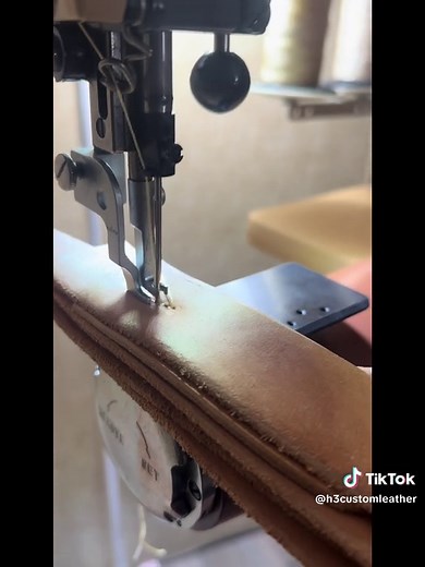 Heavy-Duty Cobra Class 4 Sewing Machine in Action