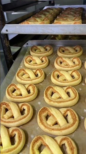 職人が手作業で作る絶品パイ菓子【職人技】