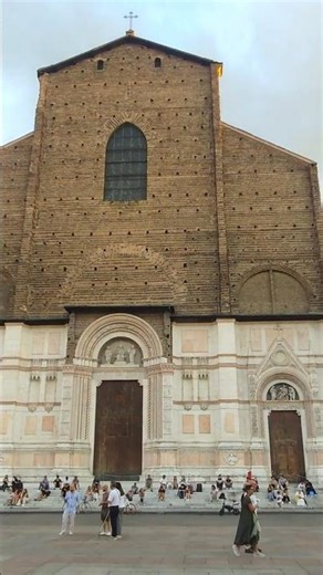 Piazza Maggiore. Bolonia. Włochy. 🇮🇹