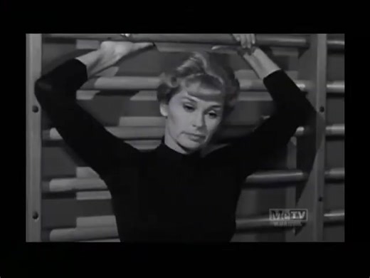 Irish McCalla on 77 Sunset Strip "the Fumble" 1963 | Gentleman Style of Life