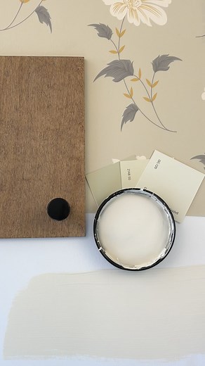 Loralee AhMu | Benjamin Moore’s Linen White is a classic, creamy white that exudes a sense of warmth and coziness. With its soft beige undertones, it... | Instagram