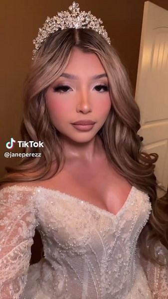 Definitely recommend taking pics after your wedding if you didnt have time the day of ✨🤍