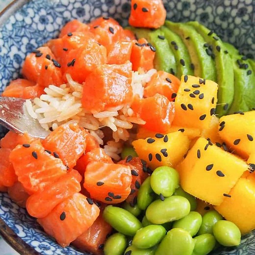 Easy Salmon Poke Bowl Recipe