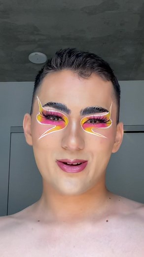 been a minute since I’ve done a look 💖💛 #makeup #mua #makeuptutorial