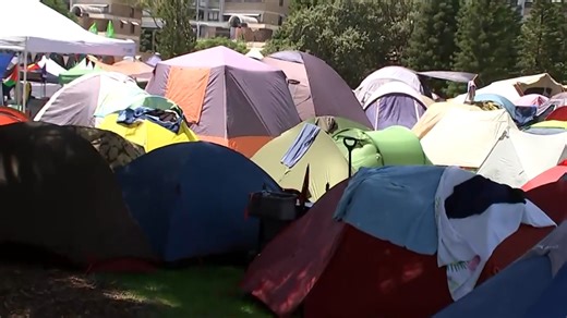 30K views · 722 reactions | Rising Tides are gathering in Newcastle to send a clear message to end coal exporting at the port. | Sky News Australia | Facebook