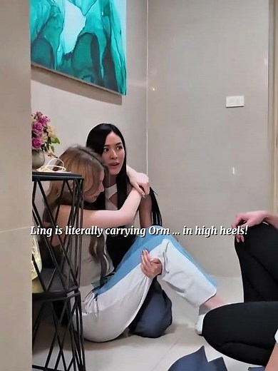 She’s insanely strong—carrying Orm bridal style in high heels like it’s nothing!😭💪#หลิงออม #LingOrm