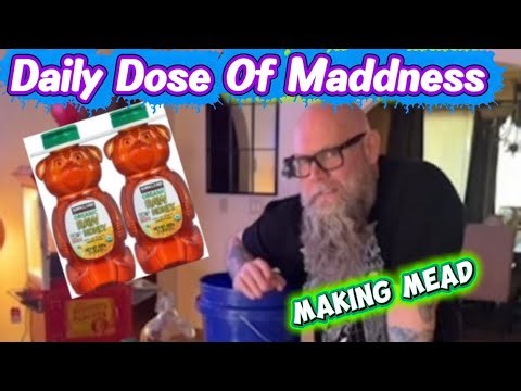 How to Make Mead at Home (Beginner Friendly 1-Gallon Recipe)