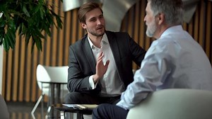 Professional Investment Consultant Consult Client Investor Stock Footage Video (100% Royalty-free) 1090189791 | Shutterstock