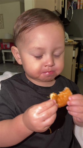 Toddler muckbang @McDonald’s Number 1 fan #muckbangeatingshow