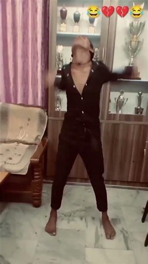 like comment share bhai please pyar mat karo lo pyar Kiya Mana Hai chhod do pyar Mohabbat Paisa ke