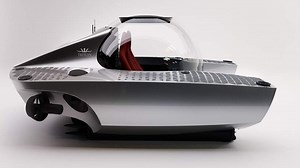 From a submarine to a Gucci smart ring – four tech items for the ultra-rich