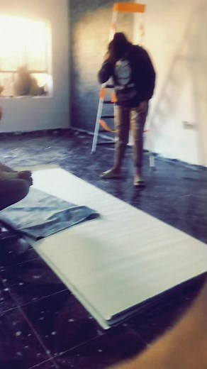 Effective Wallpaper Removal Techniques for Beginners