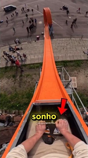 They created a real-life Hot Wheels loop! 🤯
