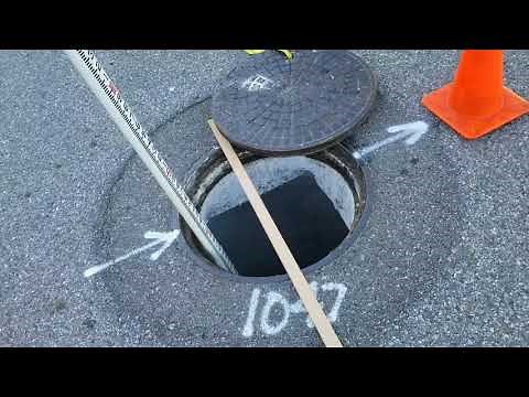 How to Lift a Manhole Lid. Part 1