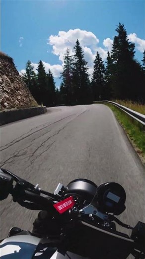 Yamaha XSR900 | Aggressive Pace on Twisties with Loud Akrapovič Exhaust