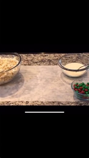 22 reactions | Christmas popcorn is easy and customizable! I used...