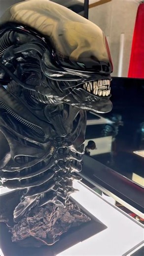 Queen Studios: Alien 1.1 Bust