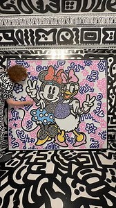 Doodling 'Minnie & Daisy' | Mr Doodle