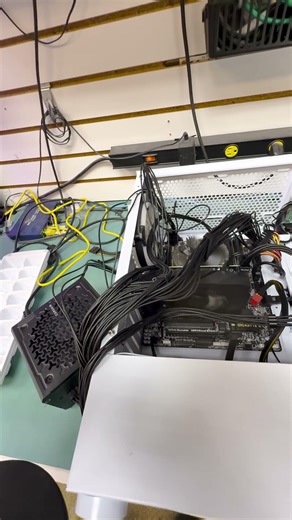 DDR3?! 😬 Budget PC Rescue That Actually Worked