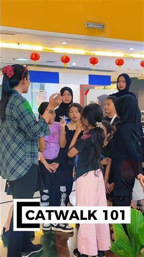 How to Catwalk 101 | Runway Walk Modeling Class #modeling #runway #catwalk #fashion