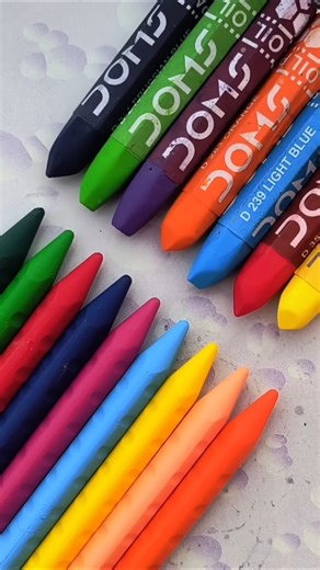 plastic crayons vs oil pastel drawing🥰😱 #trending #challenge #drawing #shorts