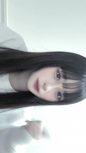 冬の重め前髪スタイル