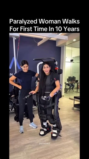 DEXWireNews on Instagram: "Jessica Tawil (@jesstawil) is a remarkable testament to the human spirit’s resilience, having transformed a life-altering accident into a journey of empowerment and hope. At just 16 years old on November 15, 2014, a reckless car crash severed her spinal cord at the T6 level, leaving her paraplegic after a harrowing ordeal that included a split skull and seven months of rehabilitation. Despite the physical and emotional challenges, including episodes of autonomic dysref