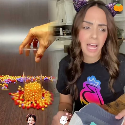 Hot vs. Cold Challenge#momlife #funnykids #broandsislifebelike#kiddoconversations#parentlifebelike