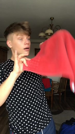 Paweł ,,PAVLLOO” Szwed na TikTok