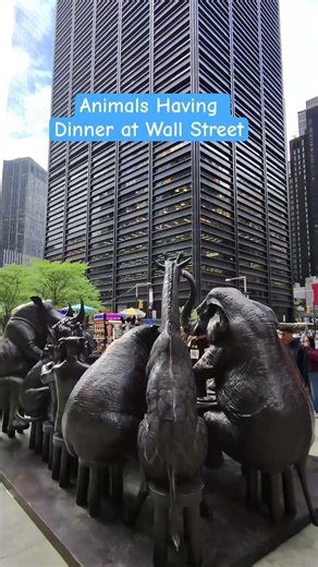 Animals Having Dinner at Wall Street – Bowling Green NYC 🦁🐘