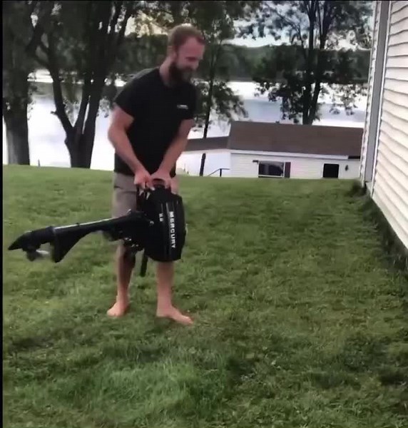 Have an extra outboard? Well here’s a use for it! #outboard via @bayrippers @oldrowofficial | Scream And Fly Magazine