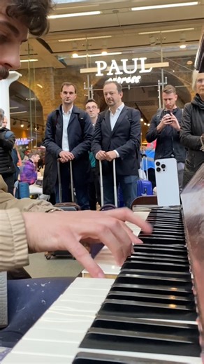 69K views · 2.4K reactions | Vivaldi in a train station?  This girl joined me for an unbelievable Vivaldi performance! This AMAZING VIOLINIST instagram account is @violinistonfire Her name is Ugne Liepa Zuklyte ! Did you enjoy it? Write in the comments! #vivaldi #vivaldisummer #piano #publicpiano #violin | Aurelien Froissart | Facebook