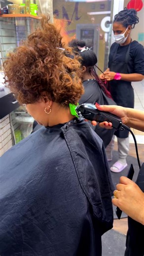 Exploring Haircuts, Weaves, and Colors on HairTok