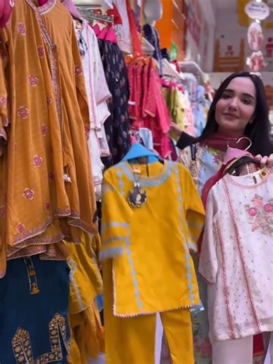 Presenting Dosti ki Khushiyan, evergreen Eastern styles for boys & girls this festive season 🤩 in stores & online.