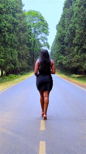 Jaber🦋🦋 (@tall.goddess)’s videos with original sound - LYRICS YOBOY23 🎧